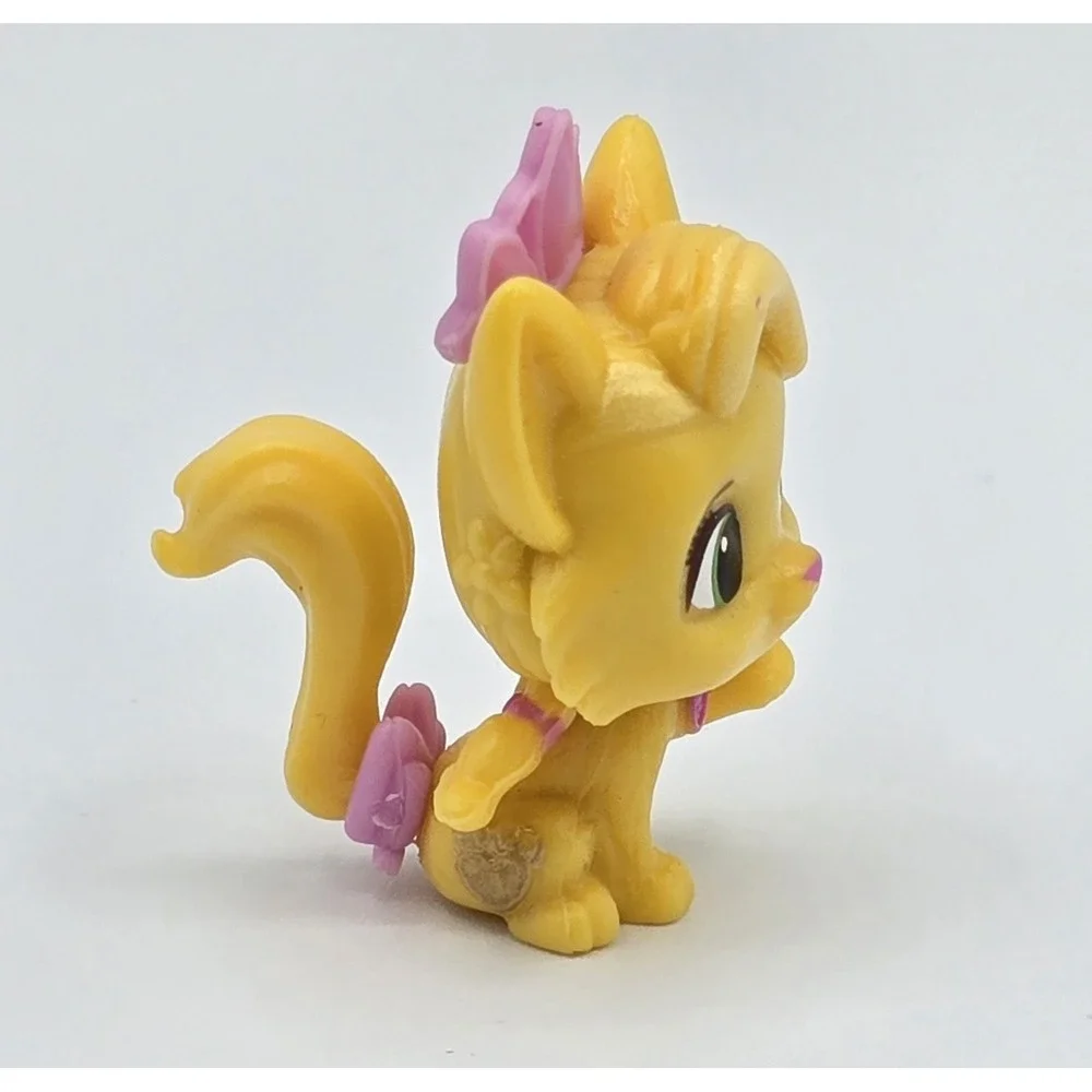 Disney Princess Palace Pets Tiara Kitty Kitten Yellow Cat Mini Figurine Play Toy